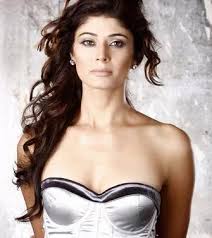 Pooja Batra Height