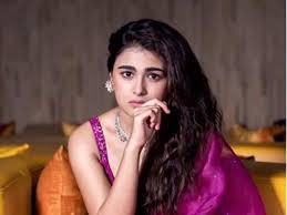 Shalini Pandey Wiki