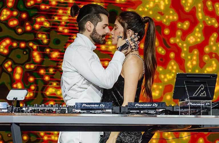 DJ Alok is blessed with a very good looking wife.