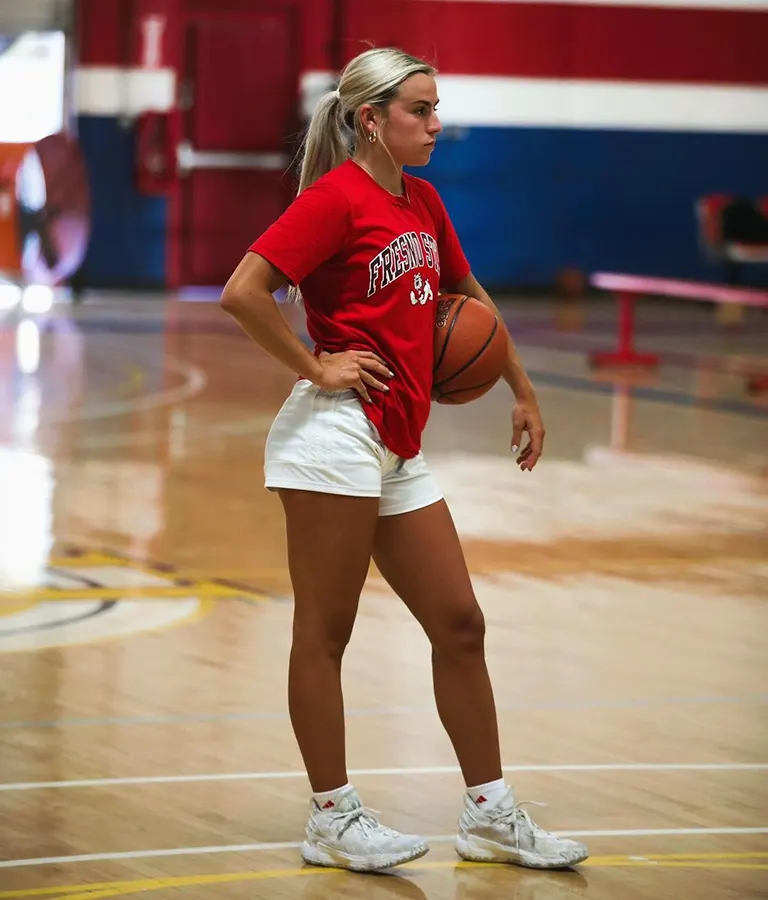 Haley Cavinder's height